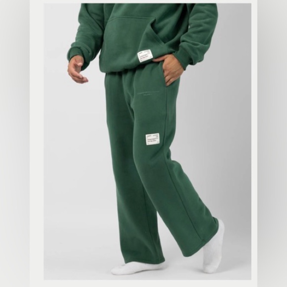 Comfrt Affirmation Straight Leg Sweatpants in Hunter NWT